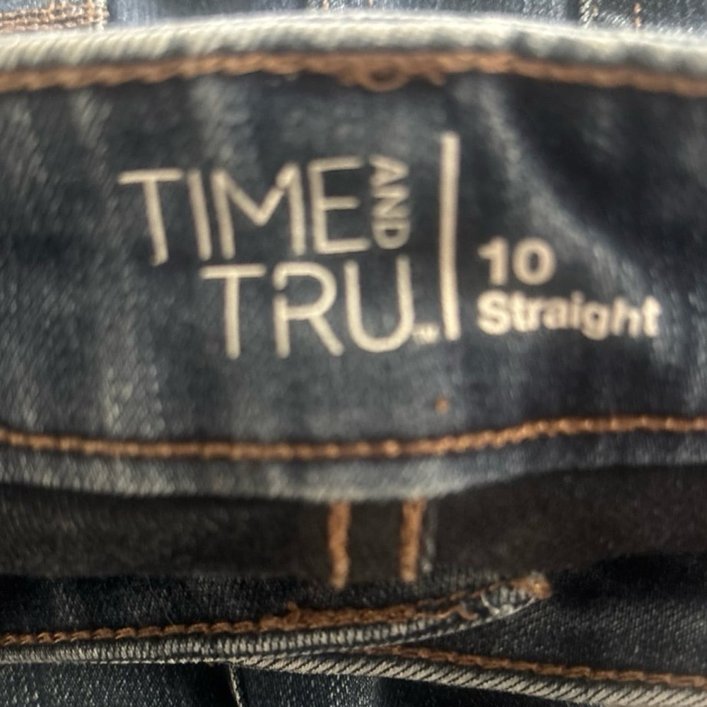 Time and‎ Tru Women's Straight-Leg Jeans, Size 10. - Picture 8 of 8